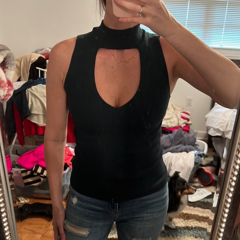 Dark Green sleeveless key hole top